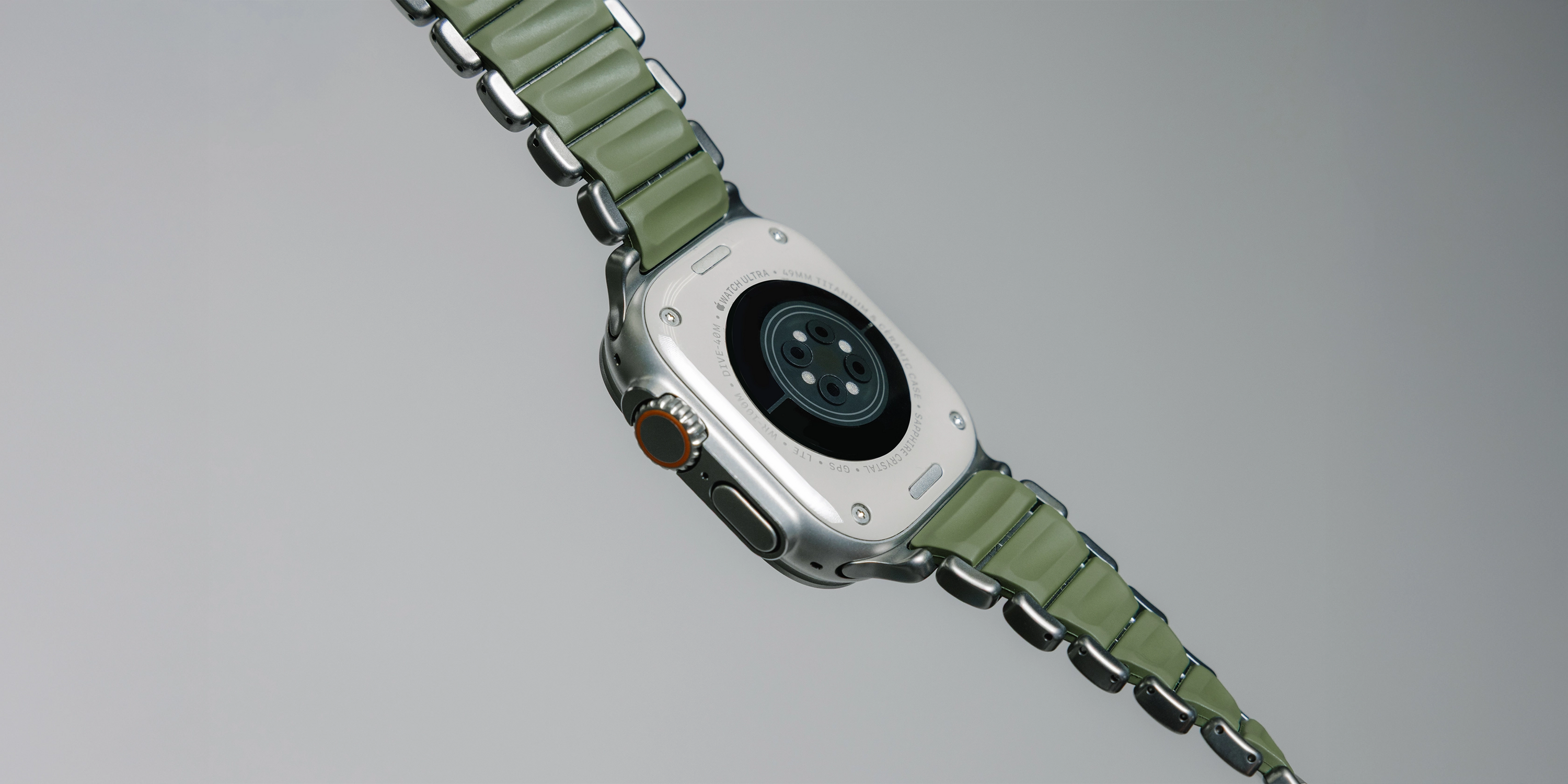 Nomad Stratos Band - 49mm - Black Titanium - Forest